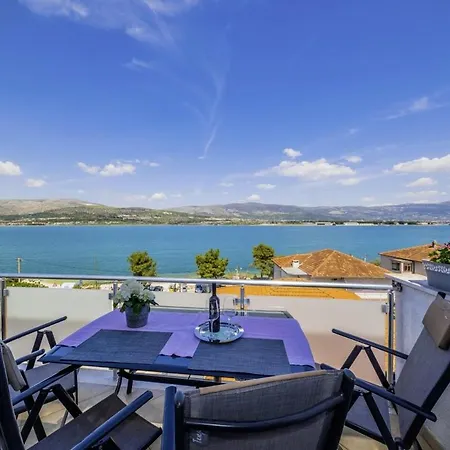 Raos In Trogir - Mittel-dalmatien Guest house