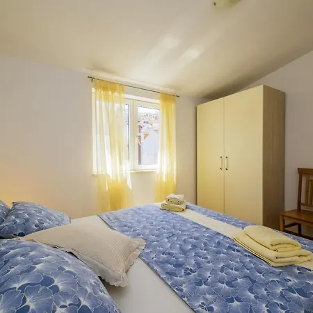Guest house Raos In Trogir - Mittel-dalmatien Mastrinka